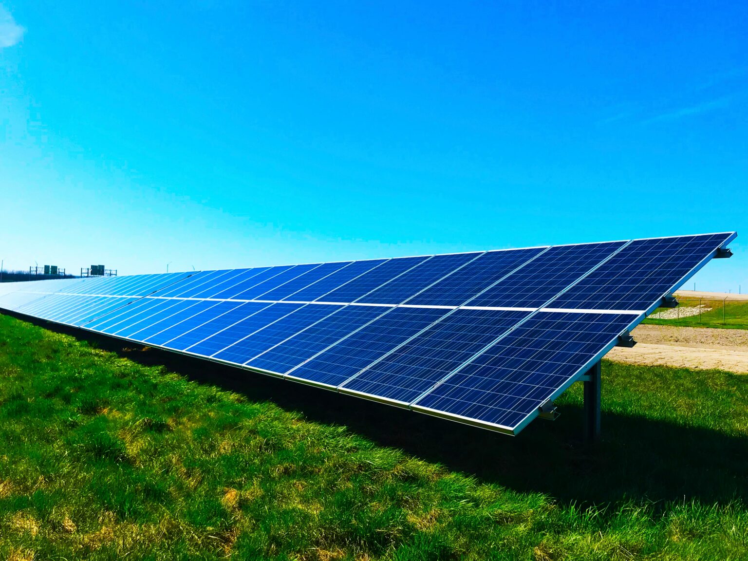 Neoen develops solar parks in Paris