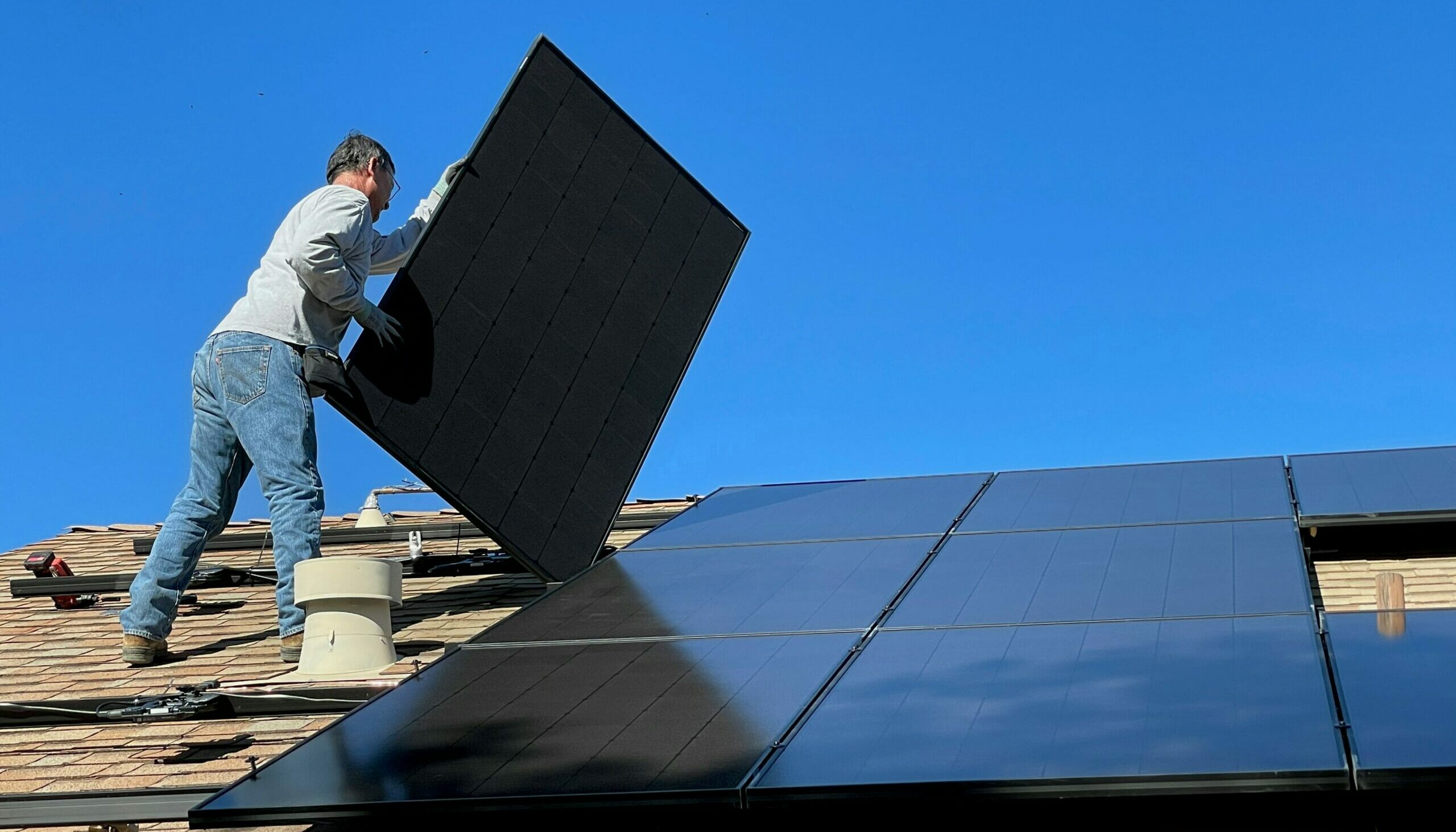 French solar energy installer